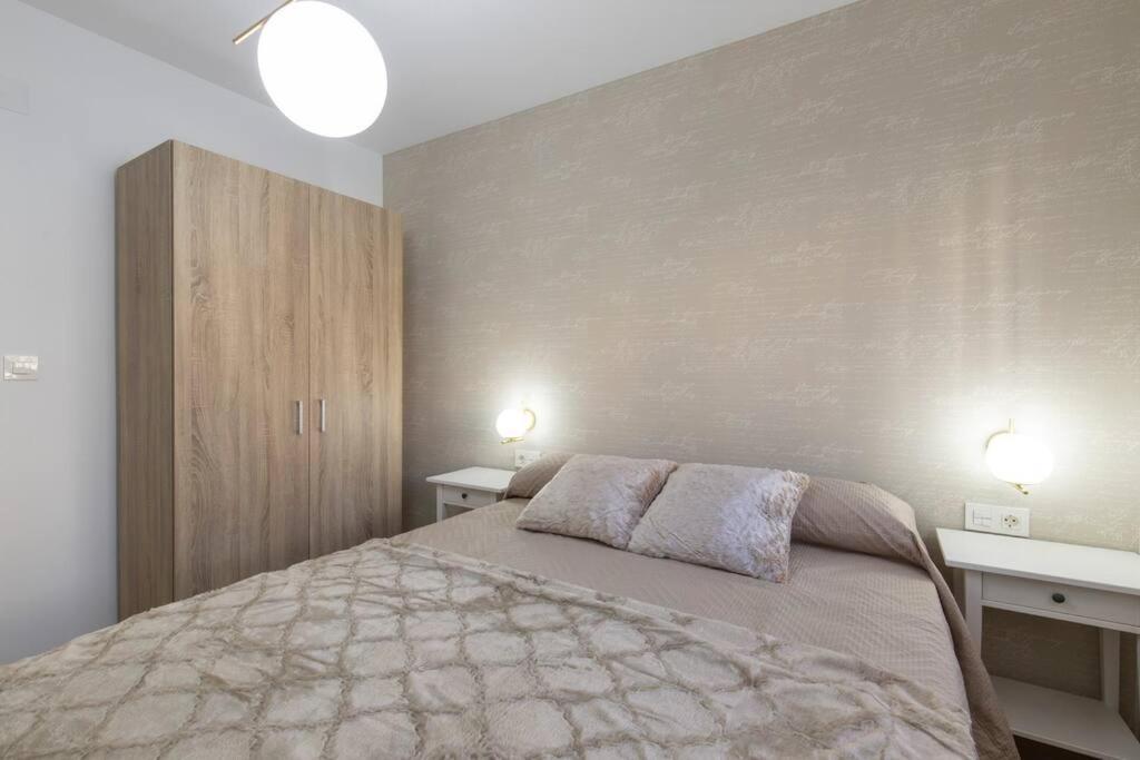 Neptuno Deluxe Apartment Granada Bagian luar foto