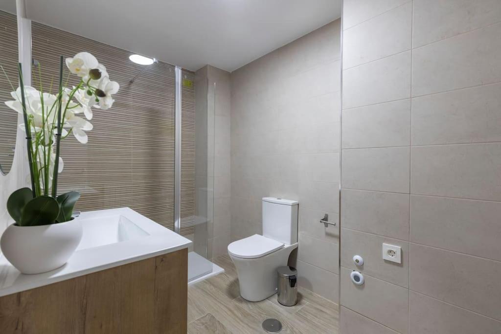 Neptuno Deluxe Apartment Granada Bagian luar foto