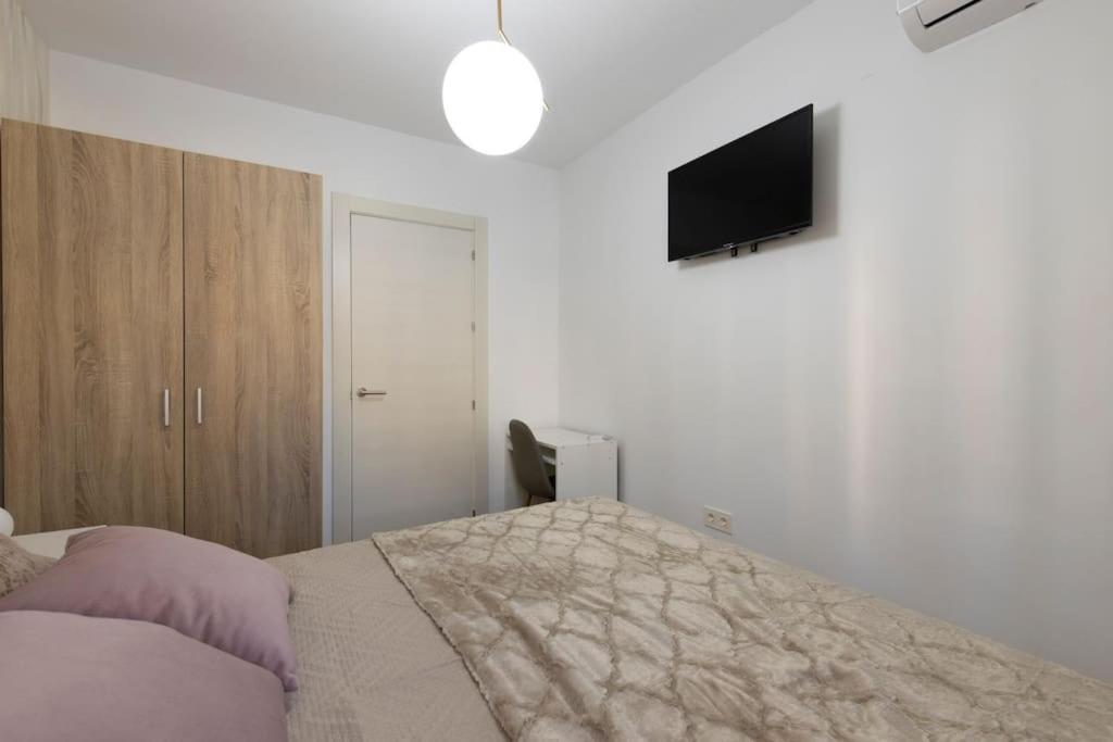 Neptuno Deluxe Apartment Granada Bagian luar foto