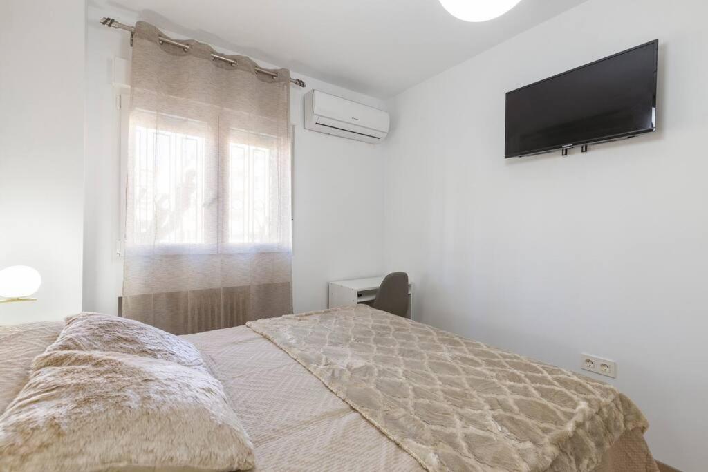 Neptuno Deluxe Apartment Granada Bagian luar foto