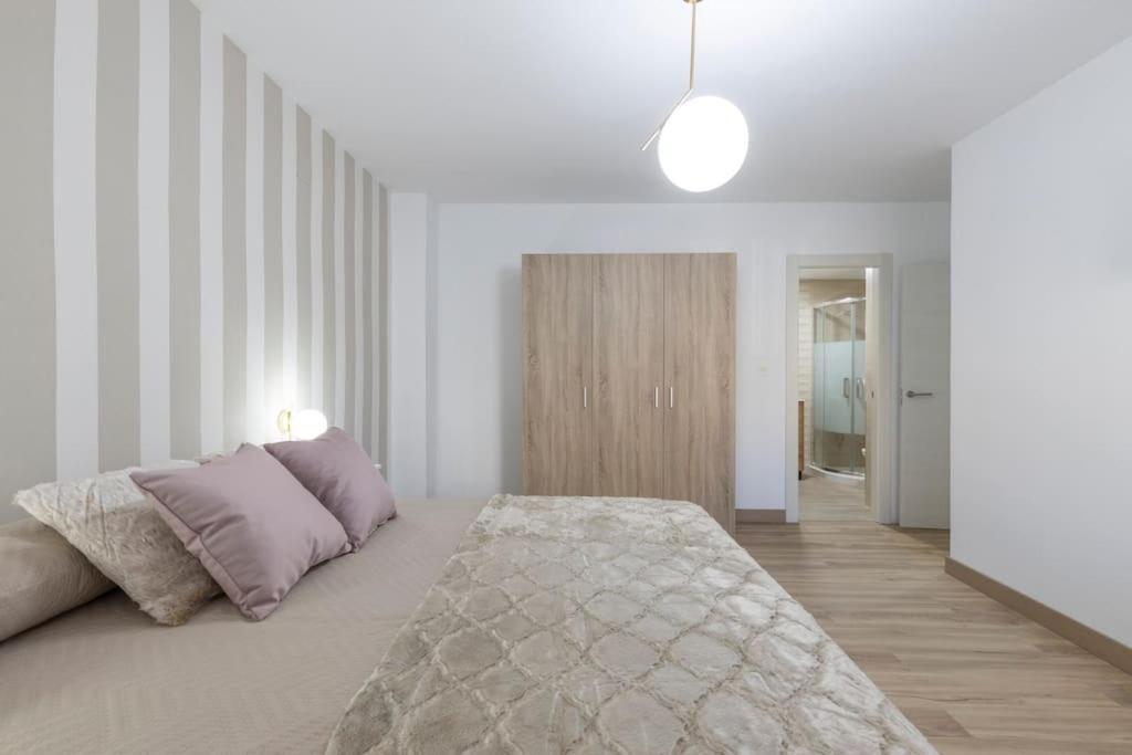 Neptuno Deluxe Apartment Granada Bagian luar foto